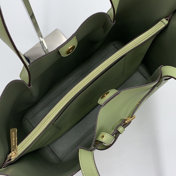 MICHAEL KORS EMILIA LARGE EAST WEST TOTE LIGHT SAGE COLOR - Picture 12 of 16